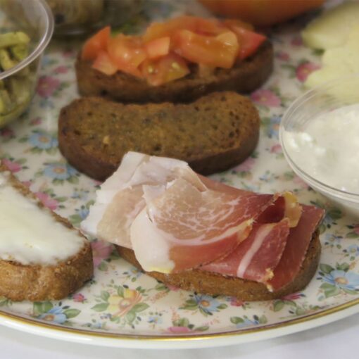 Crostini-rustici-pomodori-Panificio-Oddo